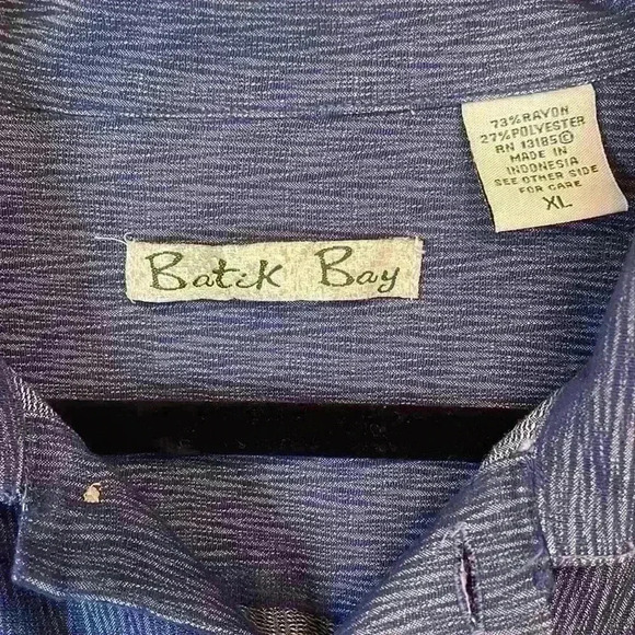 Batek Bay blue button up shirt size XL - Picture 2 of 3